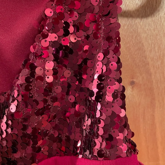 Red sequin tank - Picture 3 of 4